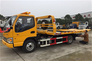 兴县哪里有拖车服务